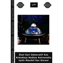 Özel Seri Dekoratif Süs Arkadaşa Hediye Astronotlu Işıklı Müzikli Kar Küresi