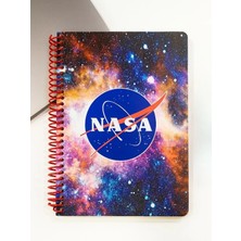 Mr Nasa Temalı Spiral Kareli Defter – 80 Yaprak, 160 Sayfa (18 x 24 Cm)