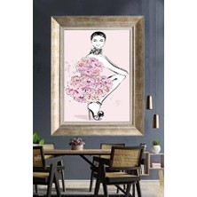 Giyense Tablo Pembe Şakayık Çiçek Elbiseli Şık Kadın Moda Illüstrasyon Çerçeveli Duvar Tablosu Modern Poster