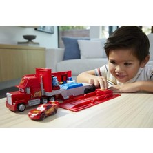Herovia Pixar Cars Dönüştürülebilir Mack Oyun Seti HDC75