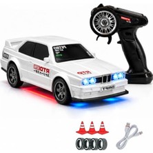 Rafta Uzaktan Kumandalı Mini Drift Spor Aracı, Işıklı ve Şarjlı, 1:43 Ölçek