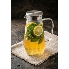 Defne Store Ateşe Dayanıklı Borosilikat Çizgili Cam Sürahi 1800 ml - Paslanmaz Çelik Süzgeç Kapaklı Bitki Çayı ve Su Sürahisi