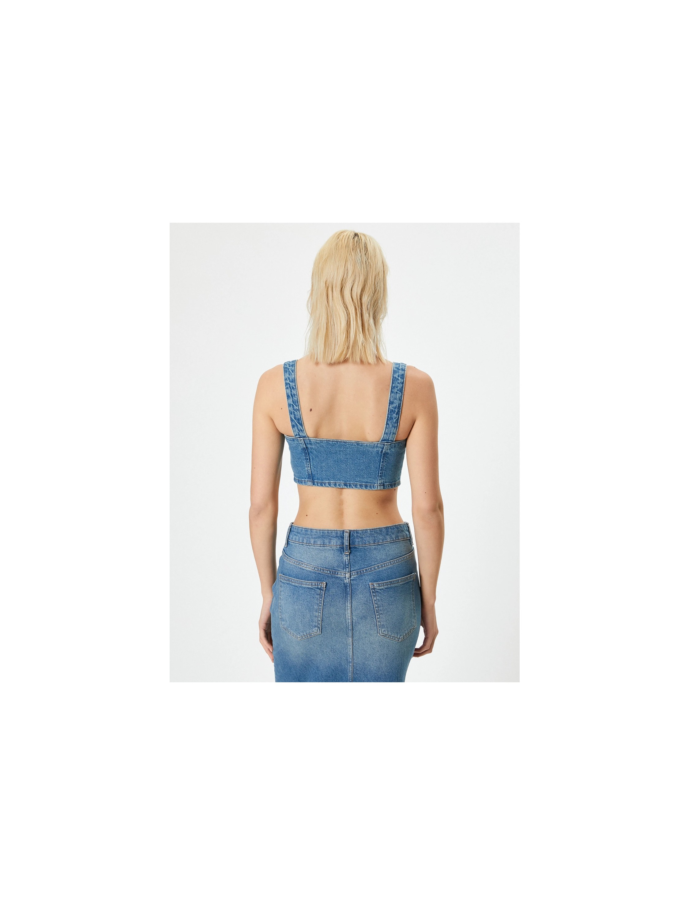 Koton x Melis Ağazat - Kot Crop Büstiyer Düğmeli Askılı görsel 4