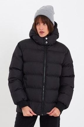Önder Moda Kadın Siyah Su ve Rüzgar Geçirmez Oversize Kapüşonlu Kışlık Şişme Mont & Kaban & Parka - 137 görsel 2