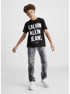 Calvin Klein Baskılı Siyah Erkek Çocuk T-Shirt Pıxel Logo Relaxed Ss T-Shırt