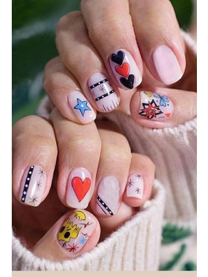 Crazy Tırnak Dövmesi