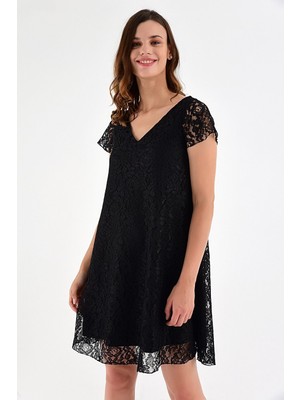 Laranor Yaka Detaylı Güpür Işlemeli Dantel Elbise 40 - Siyah