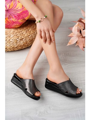 Akgün Terlik Kadın Antrasit Hakiki Deri Anatomik Taban Rahat Terlik