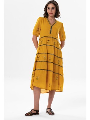 Eliş Şile Bezi Kısa Kol Vual Nakışlı V Yaka Reyhan Uzun Yazlık Otantik Elbise Hardal Hrd