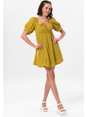 Eliş Şile Bezi Kısa Kol Lara Kare Yaka Bağlama Detaylı Yazlık Müslin Elbise Yağ Yeşili Ygysl