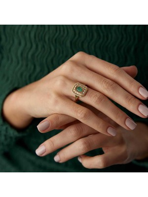 By Golden House Queen Green Pırlanta Yüzük