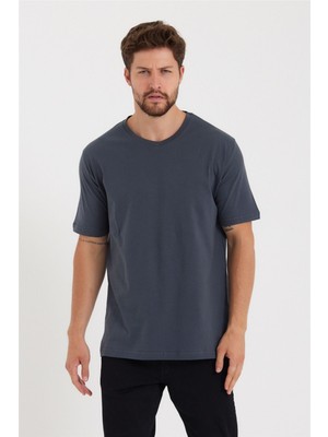 Tarz Cool Erkek V Yaka Slim Fit T-Shirt
