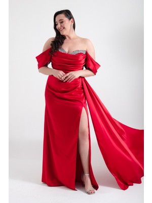 Lafaba Kadın Kırmızı Kayık Yaka Yırtmaçlı Uzun Büyük Beden Saten Abiye Elbise