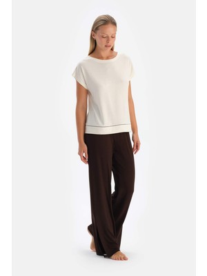 Dagi Kırık Beyaz Kayık Yaka Tişört Pantolon Pijama Takımı