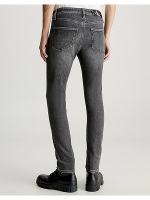 Calvin Klein Erkek Denim Kumaş  Normal Bel Düz Model Lacivert Jeans J30J324199-1BZ