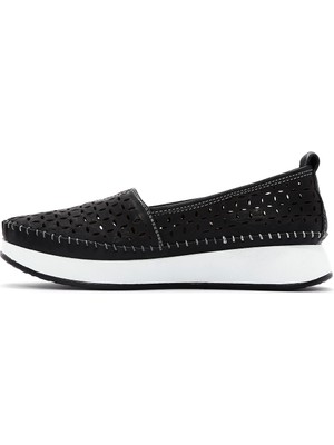 Derimod Kadın Siyah Kalın Tabanlı Deri Comfort Loafer