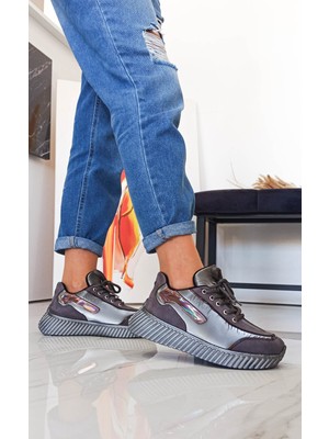 Gdt Ayakkabı Gri Renk Düz Taban Bağcıklı Kadın Spor Ayakkabı