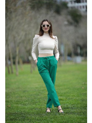 Butik Düğme Detaylı Crop Bluz