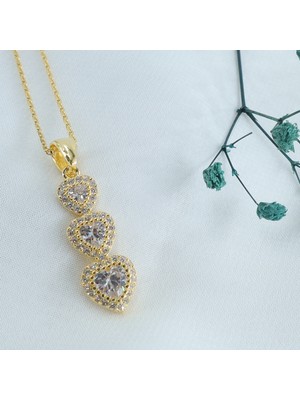 Neva jewelry Üçlü Sıra Taşlı Kalp Kolye