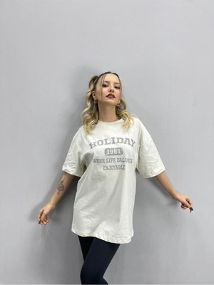 Black Sokak Kadın Beyaz Holıday 1961 Baskılı Oversize Bisiklet Yaka Tshirt