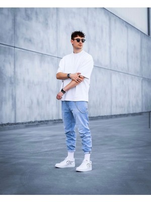 Black Sokak Beyaz Kenarlar Japonca Yazı Baskılı Oversize Tshirt