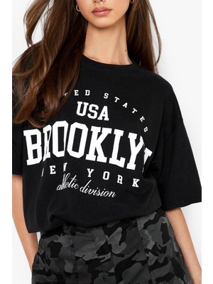 Black Sokak Blacksokak Kadın Siyah Usa Brooklyn Göğüs Baskılı Oversize Bisiklet Yaka T-Shirt