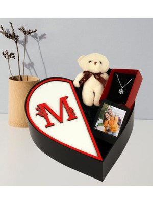 Giftstime Kişiye Özel Baş Harf Tasarımlı Kalp Kutu ve Peluş Ayıcık Anahtarlık Çerceve ve Kartanesi Kolye