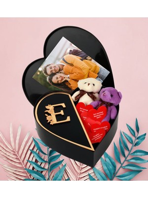 Giftstime Kişiye Özel Baş Harf Tasarımlı Kalp Kutu ve Ikili Peluş Ayıcık Anahtarlık Aşk Sözleri