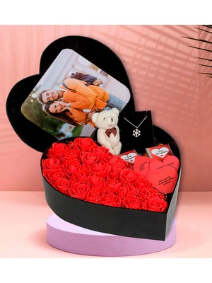 Giftstime Kalp Kutu Fotoğraflı Kalp Kutu Çiçek Çikolata Buketi Ayıcık Anahtarlık Kolye Özel Aşk Sözleri