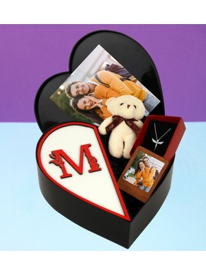 Giftstime Kişiye Özel Baş Harf Tasarımlı Kalp Kutu ve Peluş Ayıcık Anahtarlık Çerceve ve Melek Kolye