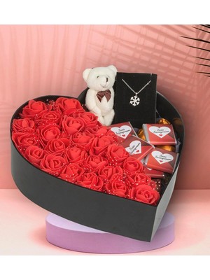 Giftstime Kalp Kutu Tasarımlı New Kalp Kutu Çiçek Çikolata Buketi Ayıcık Anahtarlık Kolye
