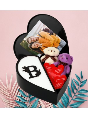 Giftstime Kişiye Özel Baş Harf Tasarımlı Kalp Kutu ve Ikili Peluş Ayıcık Anahtarlık Aşk Sözleri