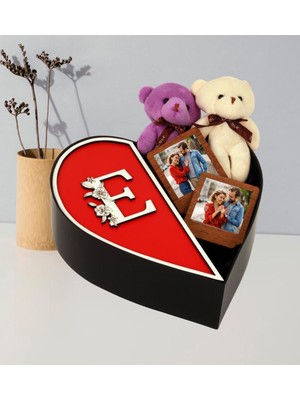 Giftstime Kişiye Özel Aynalı Pleksi Baş Harf Tasarımlı Kalp Kutu ve Çift Peluş Ayıcık Anahtarlık Çerçeve