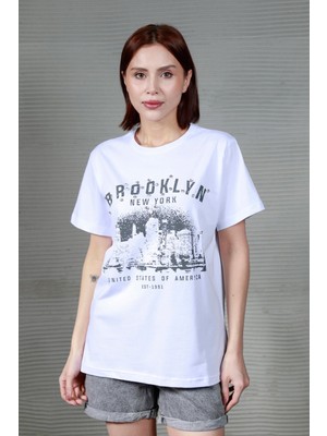 Giysa Kadın Brooklyn Baskılı T-Shirt