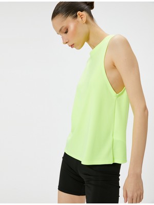 Koton Arkası Pencere Detaylı Spor Atlet Bisiklet Yaka Rahat Kalıp