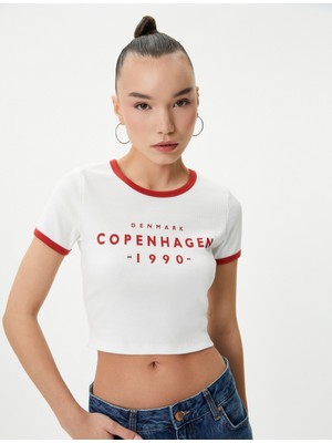 Koton Kolej Crop Tişört Slim Fit Biyeli Kısa Kollu Bisiklet Yaka Pamuklu