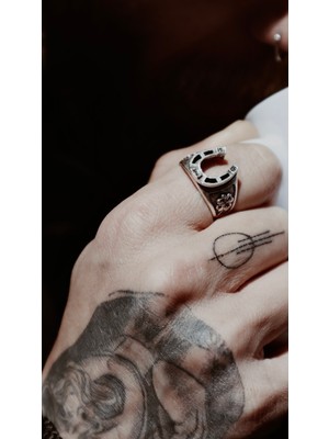 CAPO By Aytaç Yamaç Uğur Şans Sembolü Oldschool Vintage Tarzı At Nalı Ayarlanabilir Eskitme Gümüş Kaplama Yüzük