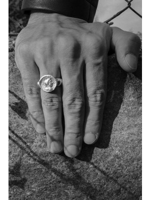 CAPO By Aytaç Yamaç Antik Madalyon Figürlü Ayarlanabilir Eskitme Gümüş Kaplama Yüzük