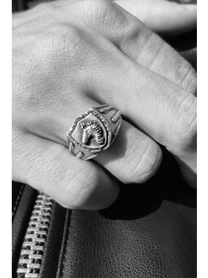 CAPO By Aytaç Yamaç Tarzı Ayarlanabilir Eskitme Gümüş Kaplama Şövalye Yüzük