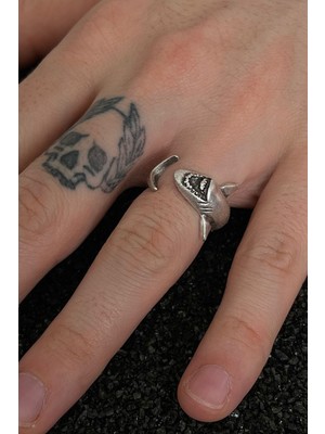 CAPO By Aytaç Yamaç Köpekbalığı Ayarlanabilir Eskitme Gümüş Kaplama Yüzük