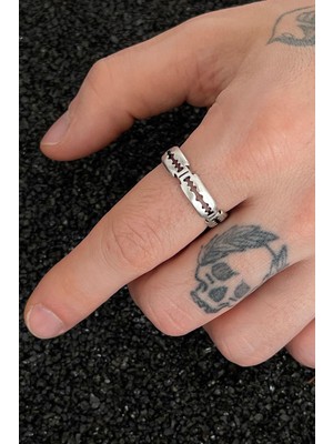 CAPO By Aytaç Yamaç Jilet Figürlü Ayarlanabilir Gümüş Kaplama Yüzük