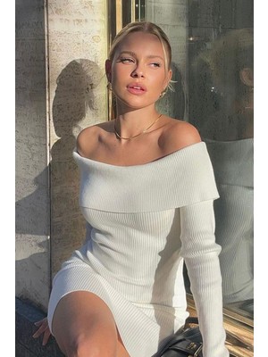 Madmext Beyaz Madonna Yaka Uzun Kollu Mini Elbise MG1699