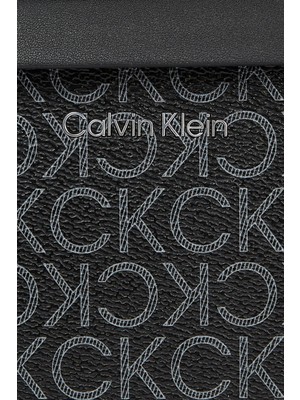 Calvin Klein Çıkarılabilir ve Ayarlanabilir Omuz Askılı Çanta K50K5117660GJ Erkek Çanta K50K511766 0gj