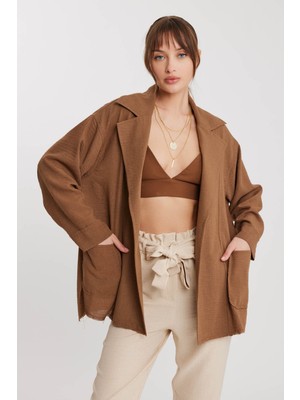 Vitrin Büyük Yakalı Cepli Salaş Ceket