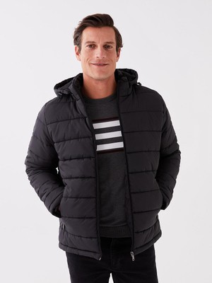 LC Waikiki  Classic Standart Kalıp Kapüşonlu Erkek Şişme Mont