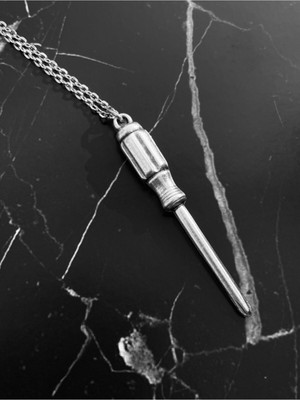 CAPO By Aytaç Yamaç Tornavida Figürlü Eskitme Gümüş Kaplama Kolye