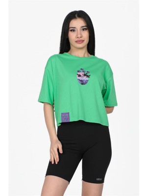 Nurneva Çiçek Baskılı Crop Model Tshirt Yeşil