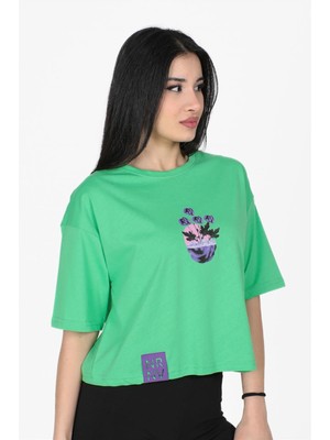 Nurneva Çiçek Baskılı Crop Model Tshirt Yeşil