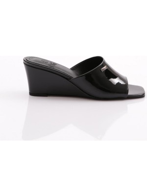 Dgn 24346 Kadin Dolgu Topuklu Terlik