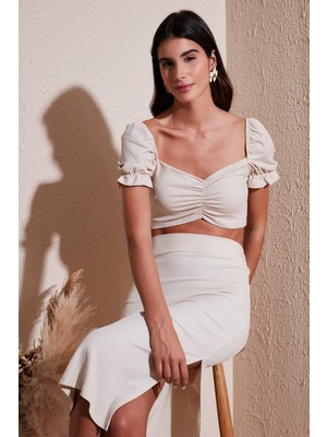 Lela Slim Fit Büzgü Detaylı Kalp Yaka Crop Bluz Kadın Bluz 5865601